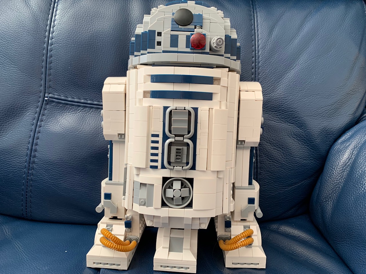 R2D2